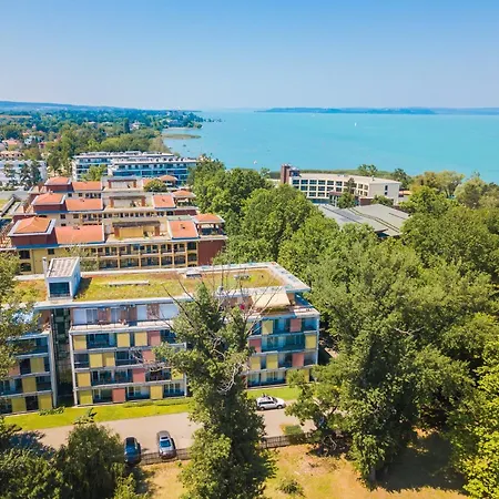 Mf Azur Wellness * Siofok